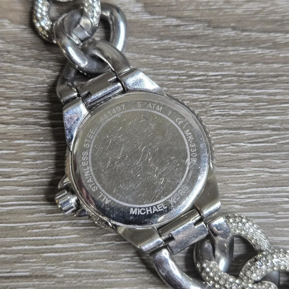 Michael Kors MK3309 Catlin Silver Tone Crystal Pave Chain Link Watch Chronograph